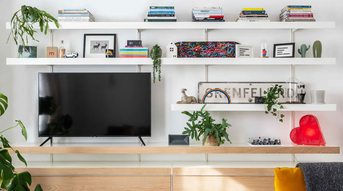 أفكار ديكورات أرفف للصالة تضيف جاذبية